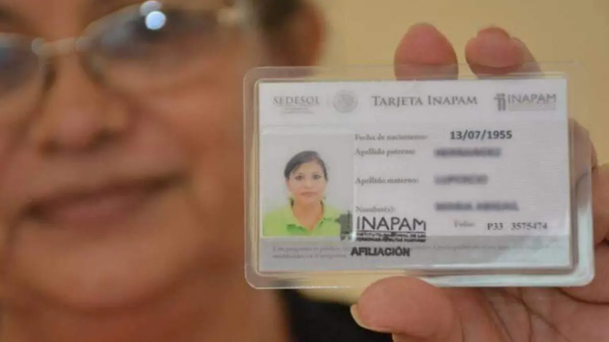 Luego de toda una vida de contribuciones al erario y uno de esos apoyos es la tarjeta del Instituto Nacional de las Personas Adultas Mayores (Inapam) (1)